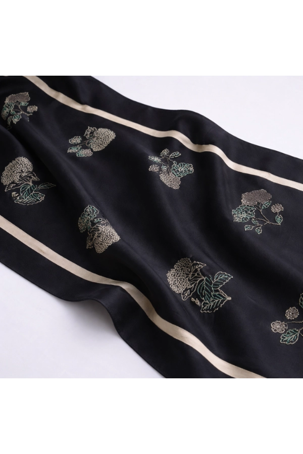 Botanical Peony Black